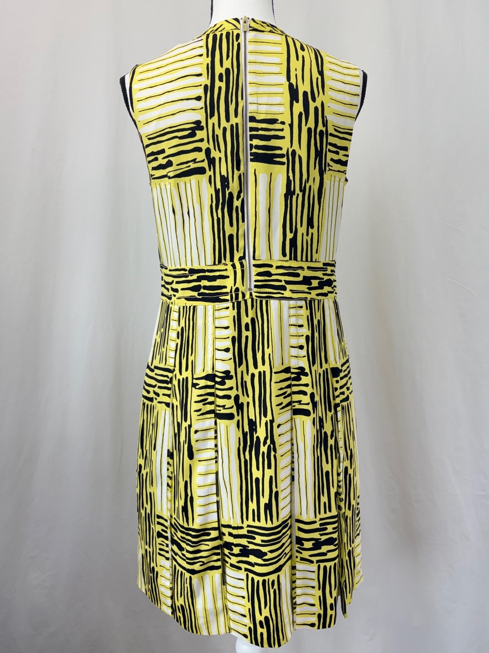 Diane Von Furstenberg DVF Hayley Silk Print Pleated Dress Sz 6 Yellow Black - Picture 5 of 17